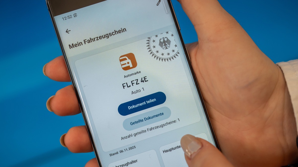 Digitaler Fahrzeugschein Bundesregierung F hrt I Kfz App Ein
