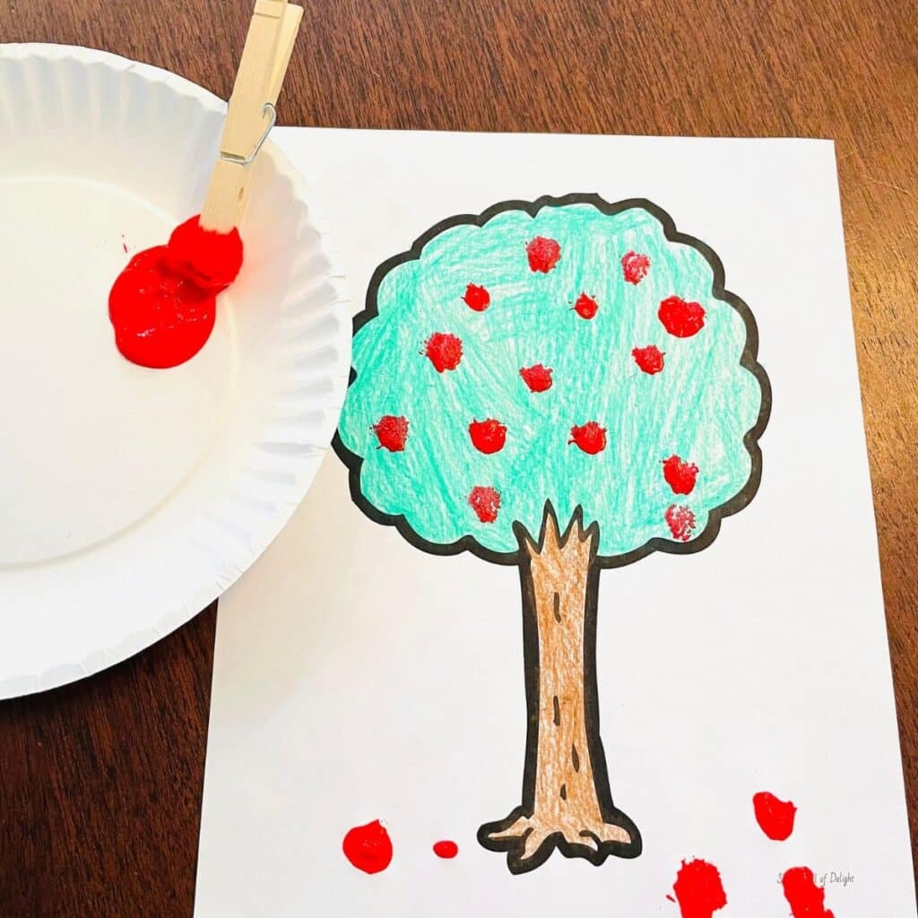 Preschool Apple Tree Craft with Free Printable Apple Tree 